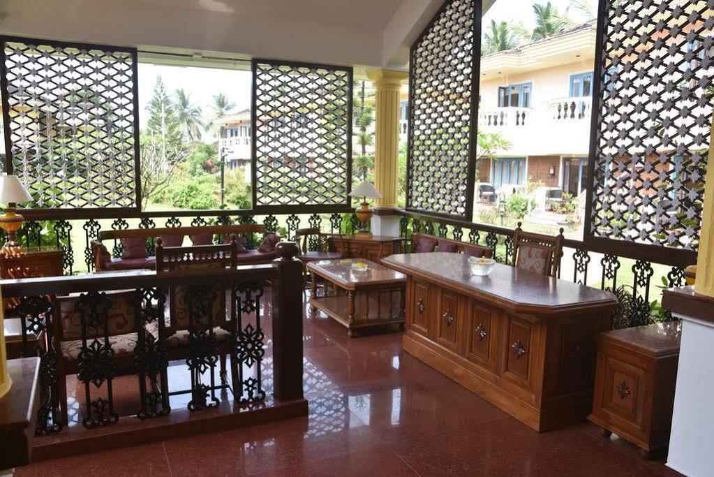 Coconut Grove Hotel Betalbatim Exterior photo